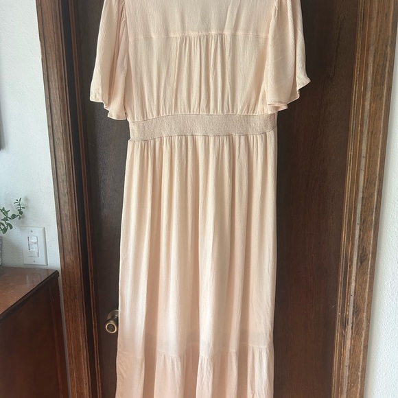 Beautiful Cream Dress - Picture 5 of 5